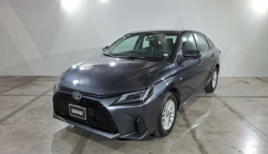 Toyota • Yaris