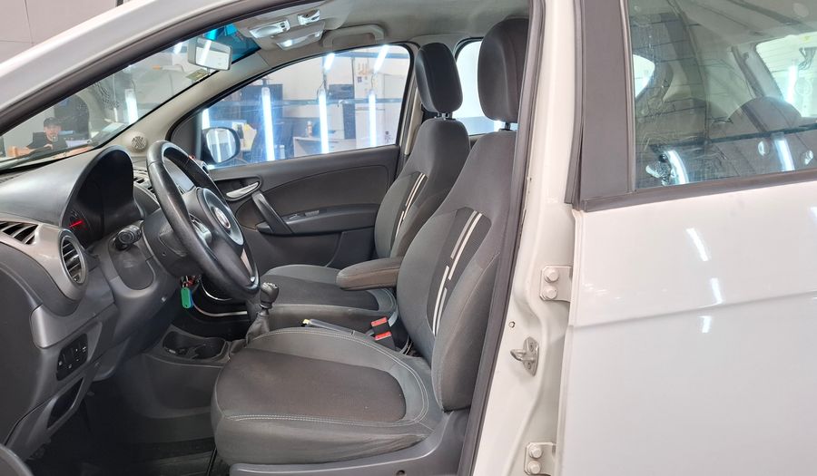 Fiat Palio 1.6 16V ESSENCE Hatchback 2017