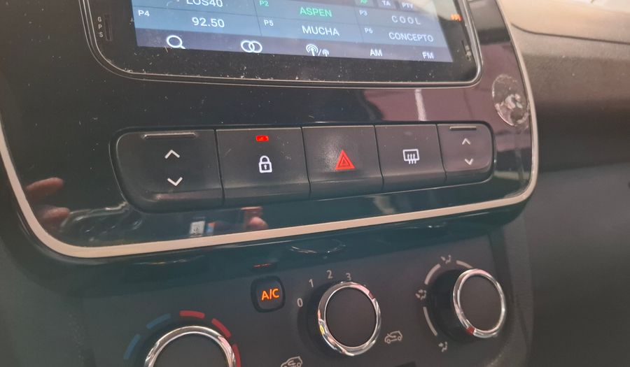 Renault Kwid 1.0 ICONIC Hatchback 2018