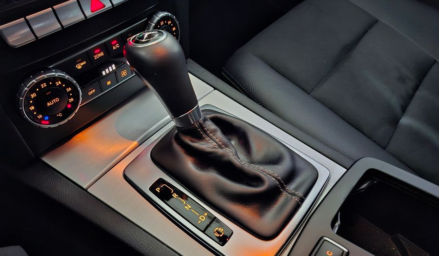 Mercedes Benz Clase C 1.8 200 EDITION AUTO Sedan 2013