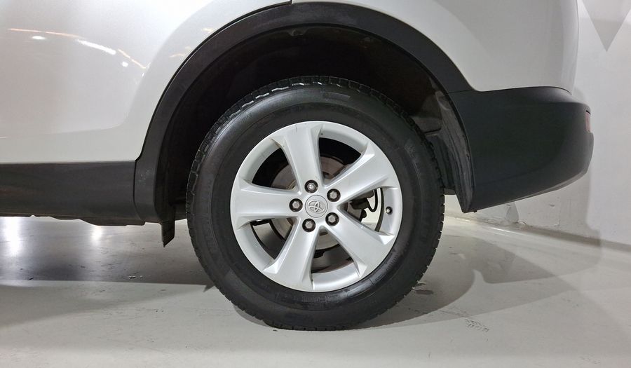 Toyota Rav4 2.5 XLE AT Suv 2013