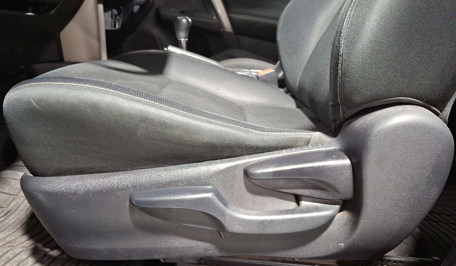 Toyota Rav4 2.5 XLE AT Suv 2013