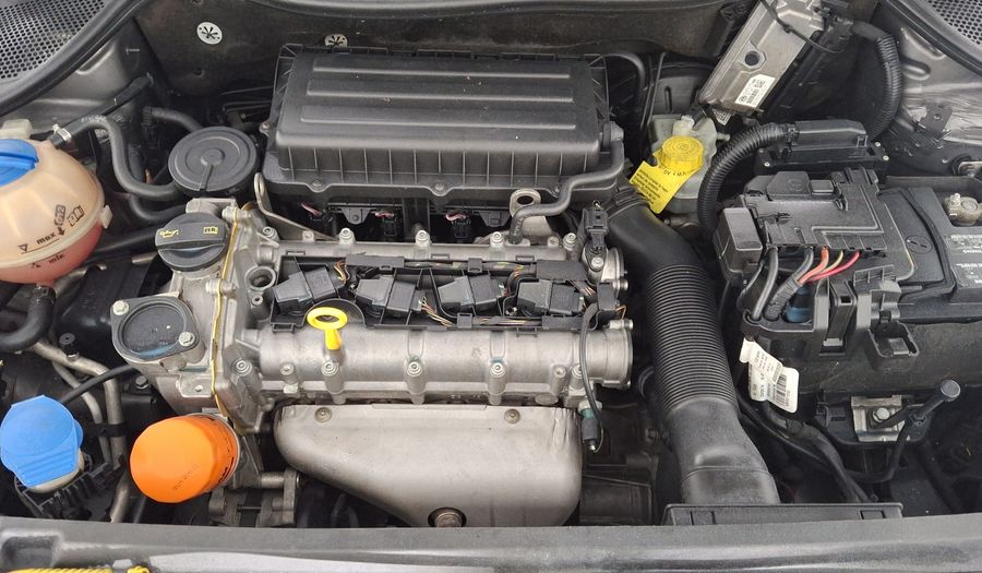 Volkswagen Vento 1.6 HIGHLINE TIPTRONIC Sedan 2014