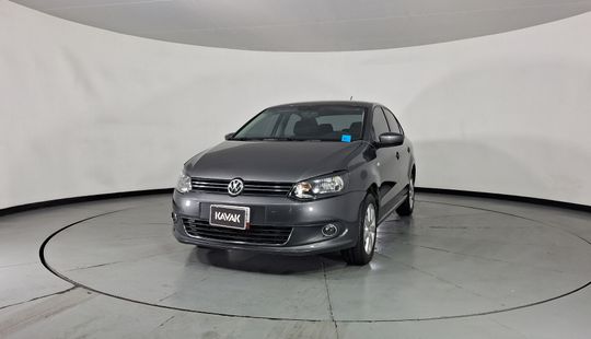 Volkswagen • Vento