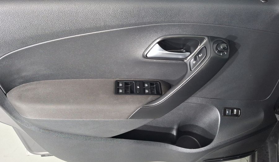 Volkswagen Vento 1.6 HIGHLINE TIPTRONIC Sedan 2014