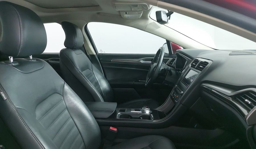 Ford Fusion 2.0 GTDI SE LUXURY PLUS NAV AT Sedan 2017