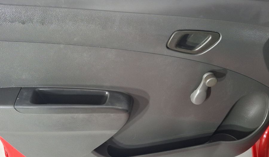 Chevrolet Spark 1.2 LT B MT Hatchback 2015