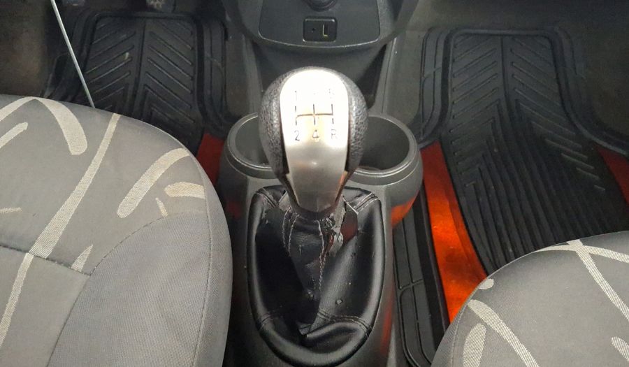 Chevrolet Spark 1.2 LT B MT Hatchback 2015