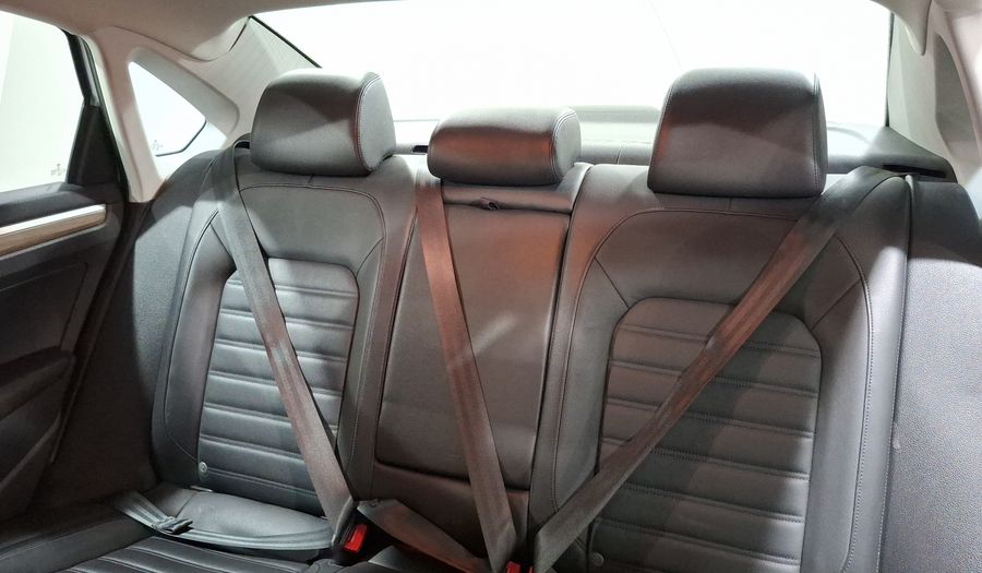 Volkswagen Passat 2.5 HIGHLINE AUTO Sedan 2018