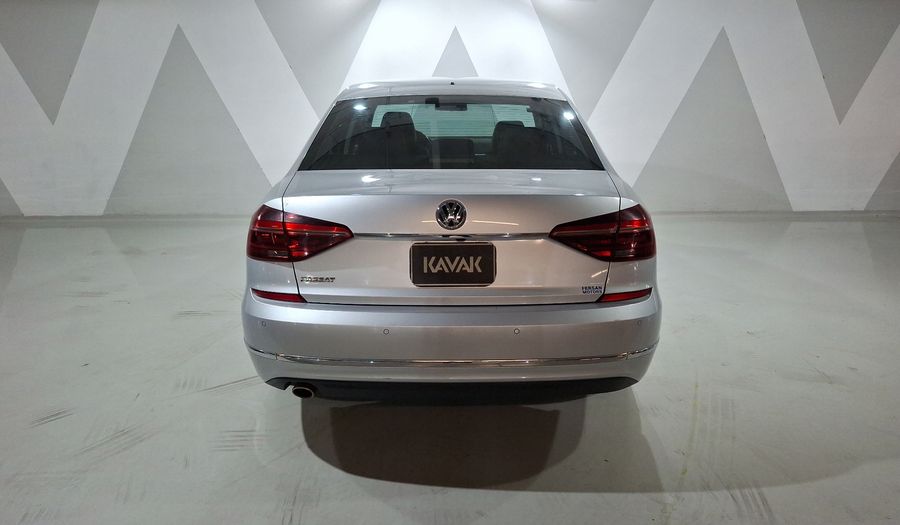 Volkswagen Passat 2.5 HIGHLINE AUTO Sedan 2018