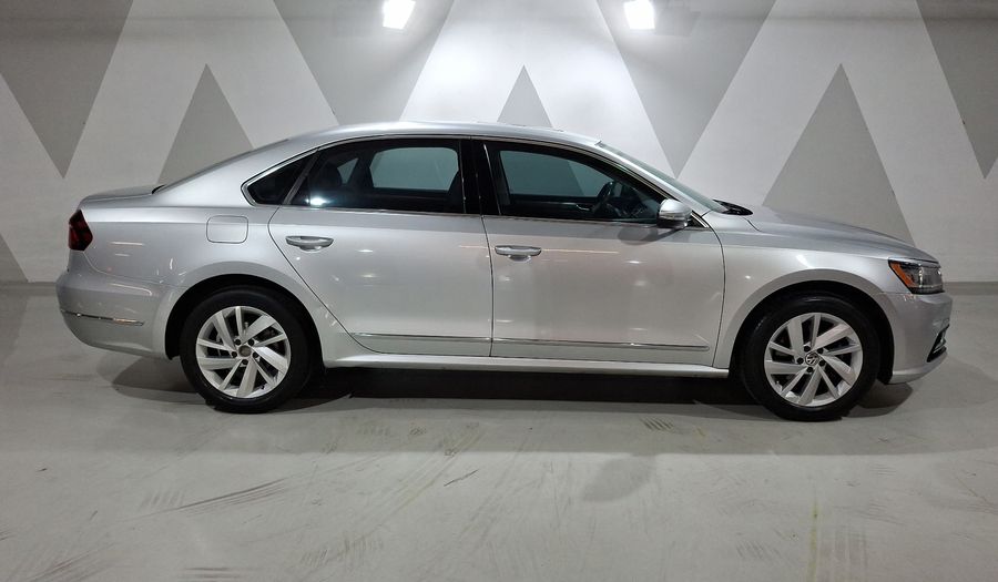 Volkswagen Passat 2.5 HIGHLINE AUTO Sedan 2018