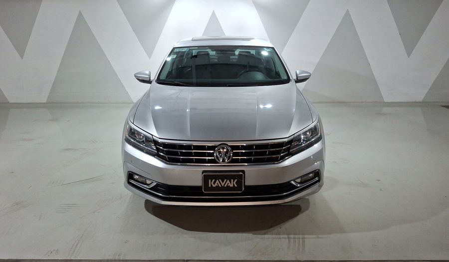 Volkswagen Passat 2.5 HIGHLINE AUTO Sedan 2018
