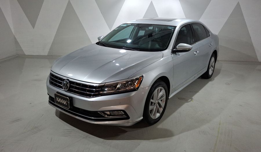 Volkswagen Passat 2.5 HIGHLINE AUTO Sedan 2018