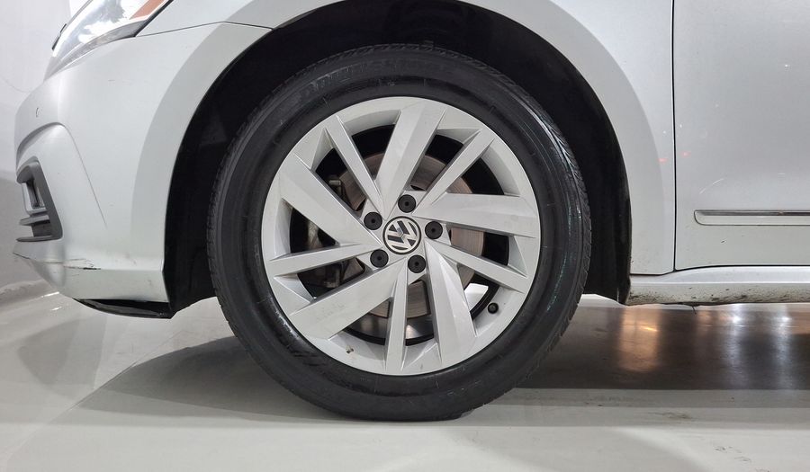 Volkswagen Passat 2.5 HIGHLINE AUTO Sedan 2018