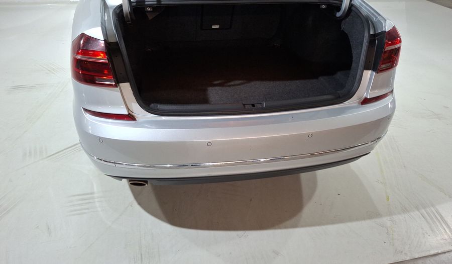 Volkswagen Passat 2.5 HIGHLINE AUTO Sedan 2018