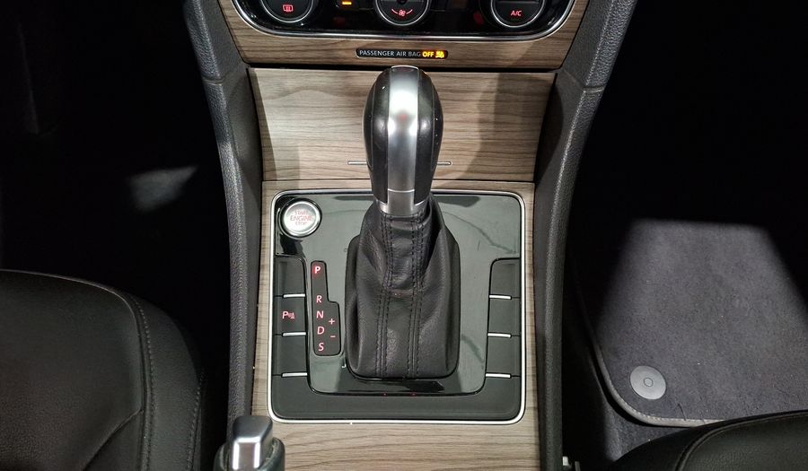 Volkswagen Passat 2.5 HIGHLINE AUTO Sedan 2018