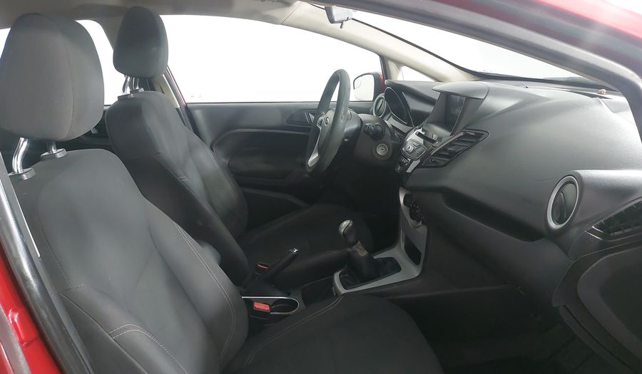 Ford Fiesta 1.6 SE MT Sedan 2017