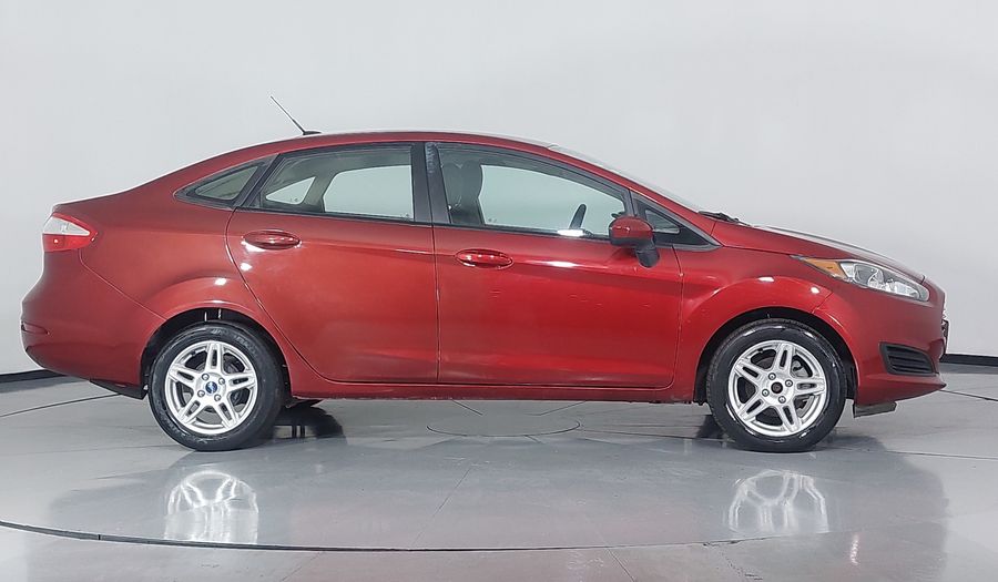 Ford Fiesta 1.6 SE MT Sedan 2017