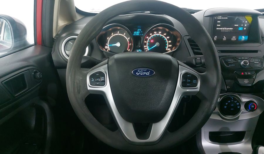 Ford Fiesta 1.6 SE MT Sedan 2017