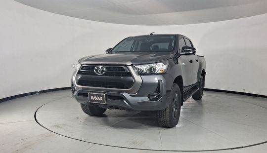 Toyota • Hilux