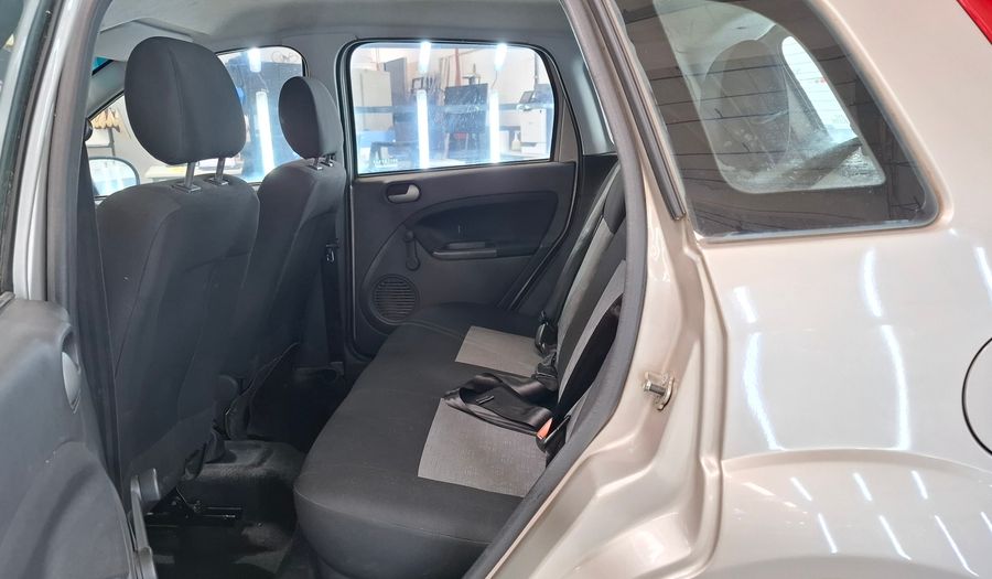 Ford Fiesta 1.6 AMBIENTE PLUS Hatchback 2012