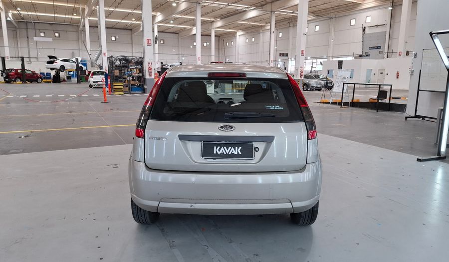 Ford Fiesta 1.6 AMBIENTE PLUS Hatchback 2012