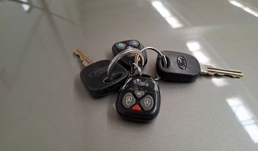 Ford Fiesta 1.6 AMBIENTE PLUS Hatchback 2012