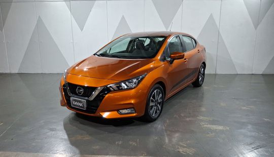 Nissan • Versa