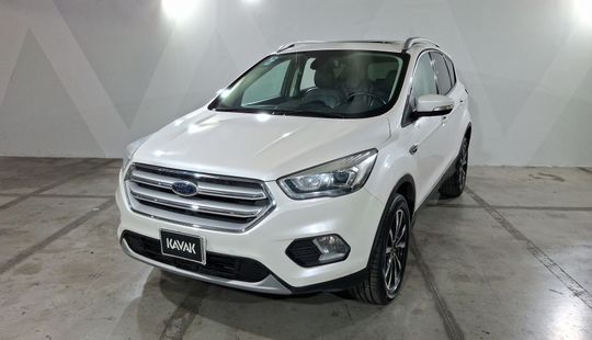 Ford • Escape