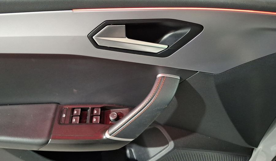 Seat Leon 2.0 FR AUTO Hatchback 2023