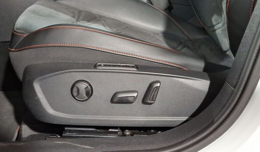 Seat Leon 2.0 FR AUTO Hatchback 2023