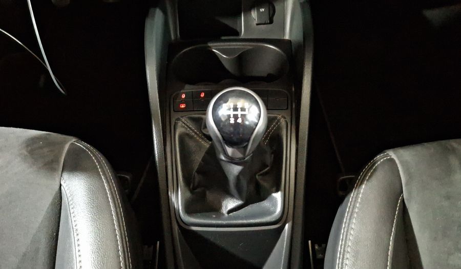 Seat Ibiza 2.0 STYLE 4 PTAS MT Hatchback 2015