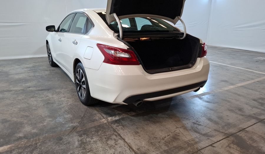 Nissan Altima 2.5 ADVANCE AUTO Sedan 2018