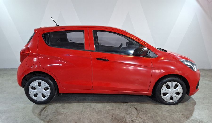 Chevrolet Spark 1.4 LT B MT Hatchback 2017