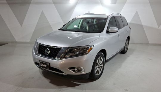 Nissan • Pathfinder