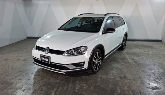 Volkswagen • Golf SportWagen