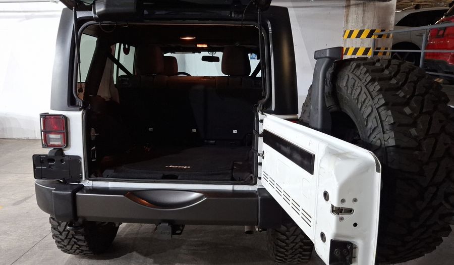 Jeep Wrangler 3.6 UNLIMITED BLACK BEAR 4X4 ATX Suv 2016