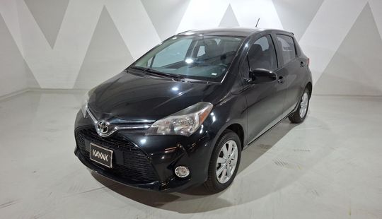 Toyota • Yaris
