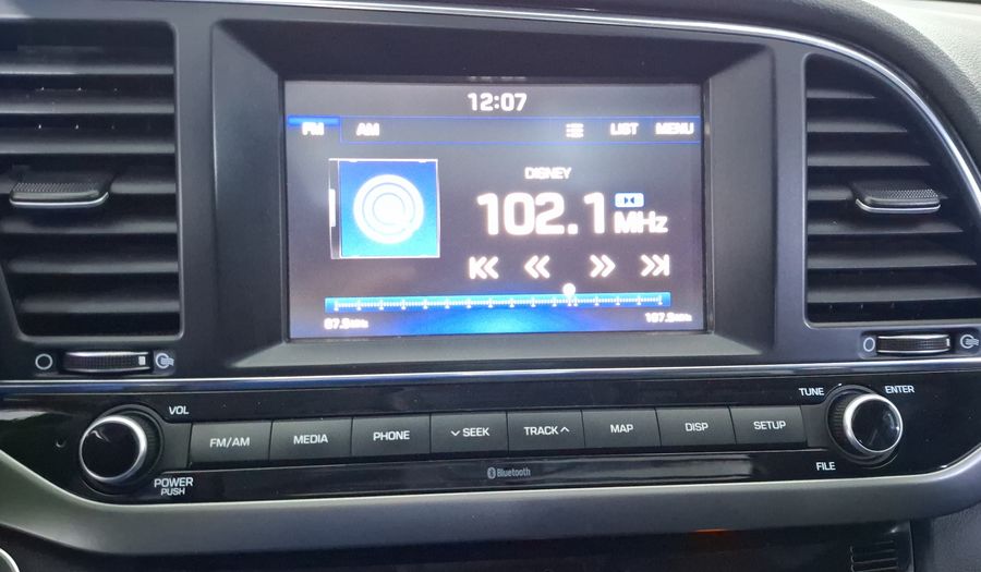 Hyundai Elantra 2.0 LIMITED TECH NAVI AT Sedan 2017