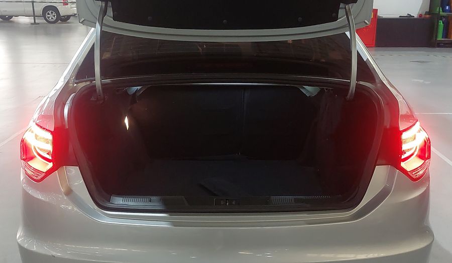 Citroen C4 Lounge MPFI TENDANCE Sedan 2016