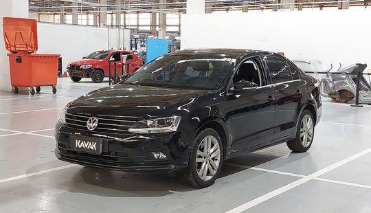 Volkswagen • Jetta