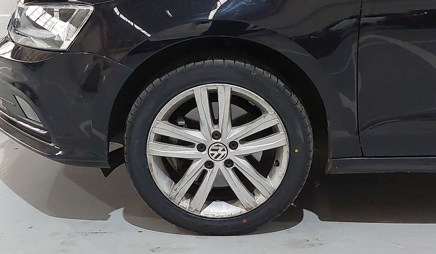 Volkswagen Jetta 2.0 TSI HIGHLINE DSG Sedan 2016