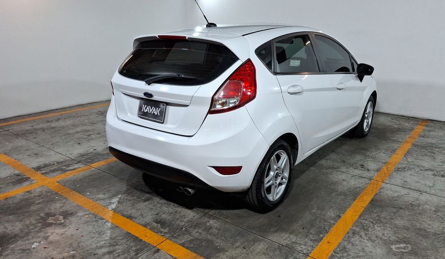 Ford Fiesta 1.6 SE AT Hatchback 2017