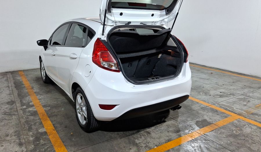 Ford Fiesta 1.6 SE AT Hatchback 2017