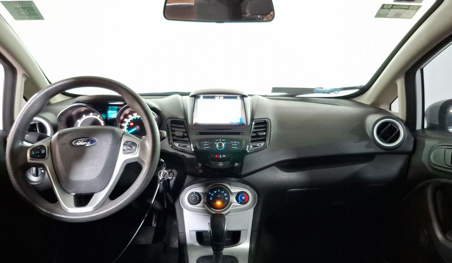 Ford Fiesta 1.6 SE AT Hatchback 2017