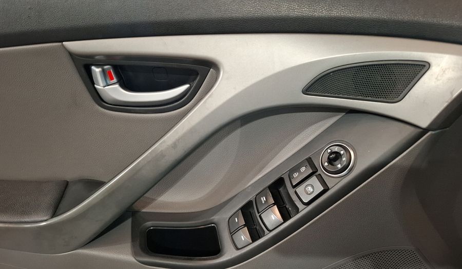 Hyundai Elantra 1.8 LIMITED TECH AT Sedan 2015