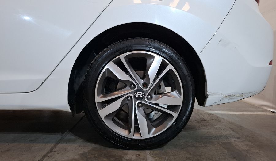 Hyundai Elantra 1.8 LIMITED TECH AT Sedan 2015