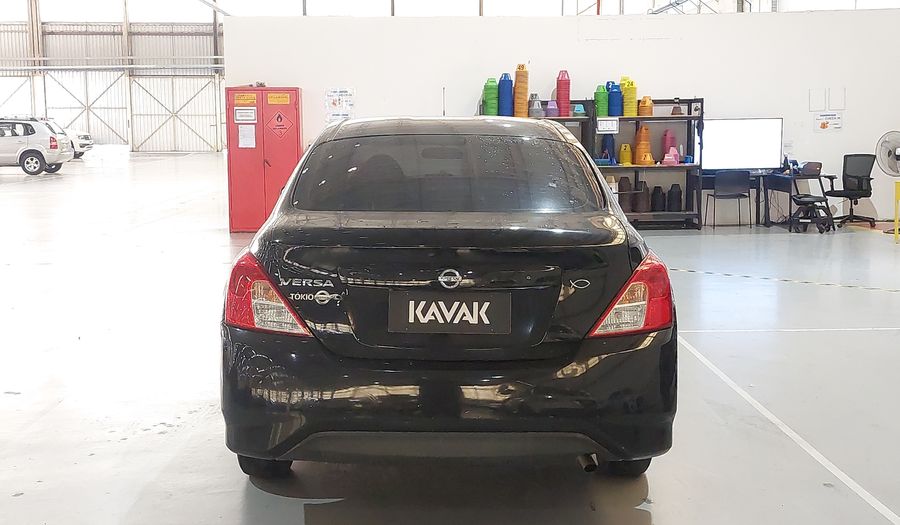 Nissan Versa FLEX MANUAL Sedan 2017