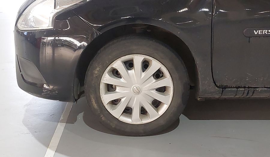 Nissan Versa FLEX MANUAL Sedan 2017