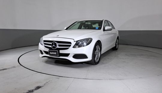 Mercedes Benz • Clase C
